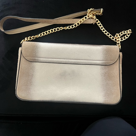 Elegant Cream Shoulder Bag - Picture 2 of 5